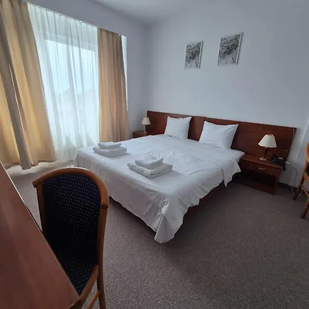 Excelsior Hotel 3*