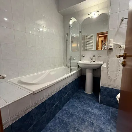 Hotel Excelsior 3*